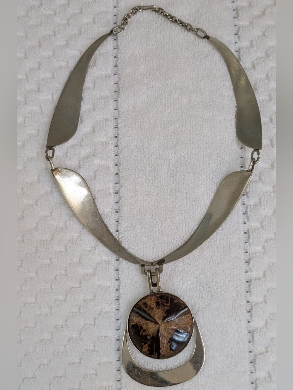 Silver-Tone Pendant Necklace with Brown Marbled Accent
